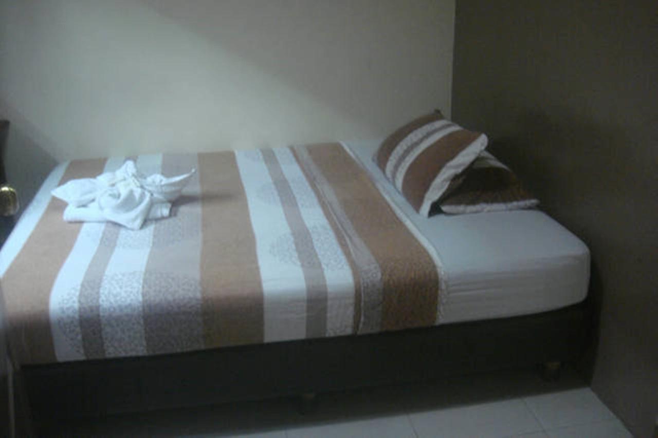Balibago Villa Hotel Angeles Kültér fotó